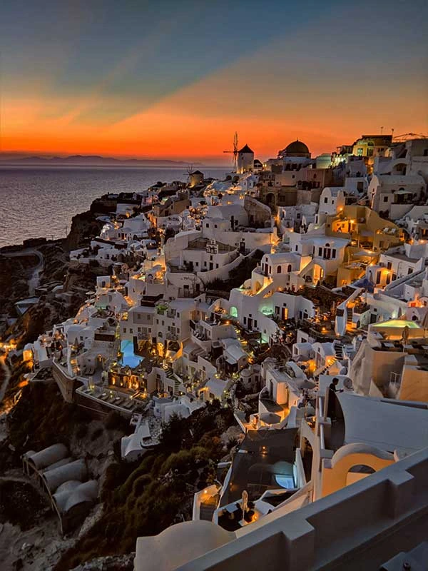 Best Sunset Spots in Santorini